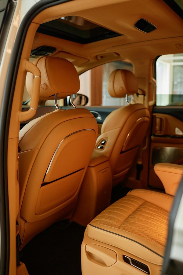 Options variées et services de qualité : agences de location de véhicules de tourisme et utilitaires